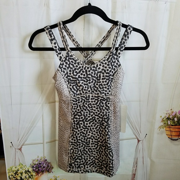 NWT AWNY LULULEMON HAPPY STRAPPY TANK - - Size 4 - Picture 4 of 8
